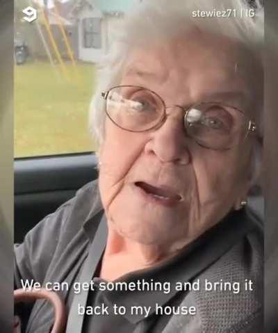 Бабули такие бабули)