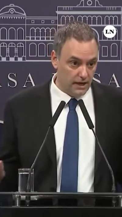 Adorni dió su habitual conferencia tras el escándalo de los audios pero no contesto preguntas