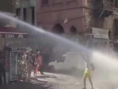 Admirables héroes los bomberos