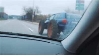 This guy from my native country lost his drivers license for 12 months because of this. Full Video in comments.