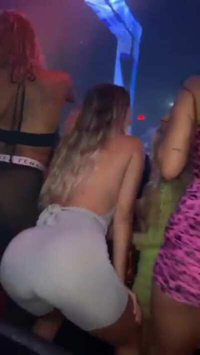 katya & Casi A$$es is Incredibly Blessing