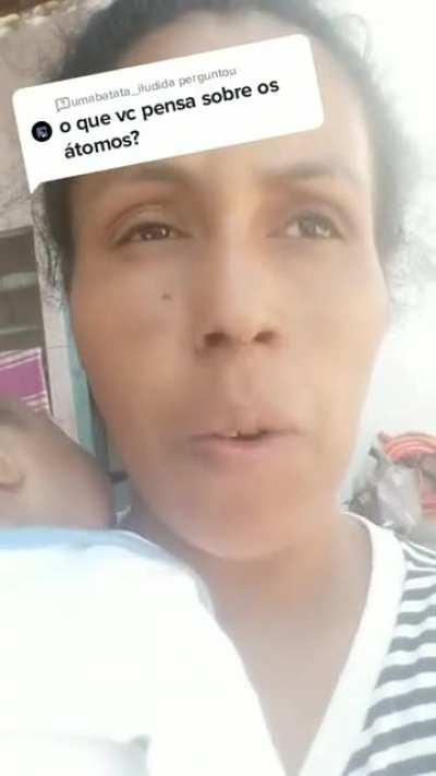 e ela ataca novamente