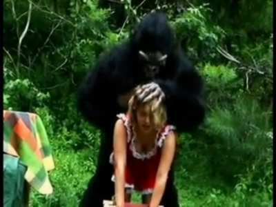 A girl's boyfriend gets replaced by Bigfoot mid sex in Search for the Beast (1997)