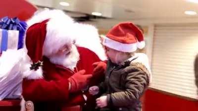 Santa communicate using ASL