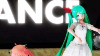 Anya and Miku dancing like a boss
