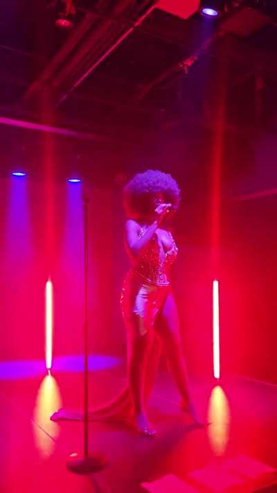 Tanerélle, Dallas 11/11 ✨️