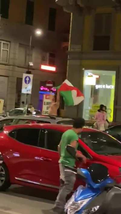 Italy fan flashing boobs