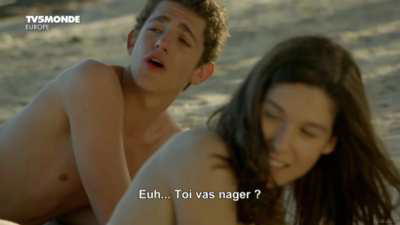 Margaux Laplace, Cannelle Carré-Cassaigne, autres - Fais pas ci, fais pas ça S07E02 (FR2014) (3/4) - Charlotte et Eliott à la plage