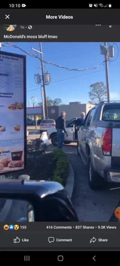 Boomers fight at a McDonald's drive thru (Louisiana)