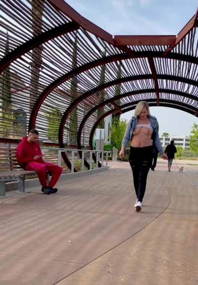 Poor guy never looked up, to totally missed the show