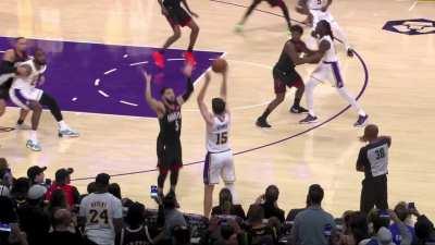 [Highlight] Textbook seal by LeBron to secure the inbound