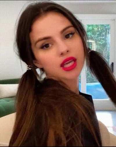 Your Interview with Selena Gomez suddenly turned into a JOI. How would your JOI look like: bratty, sweet, dominant, degrading or something else?