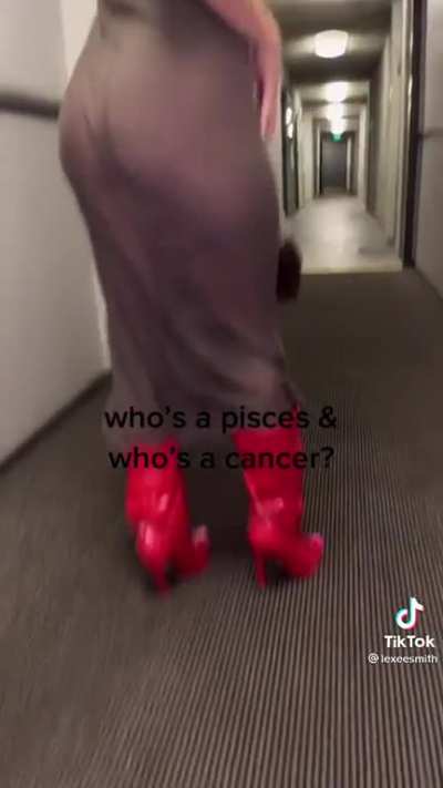 lexee Smith see through