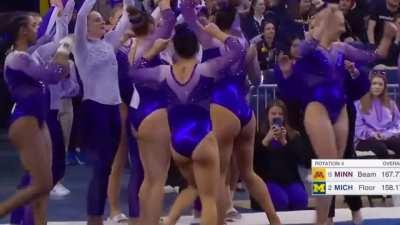 Bunz of Beauty from University of Michigan 💙💛〽️ (Royal blue Leo)🤸‍♀️