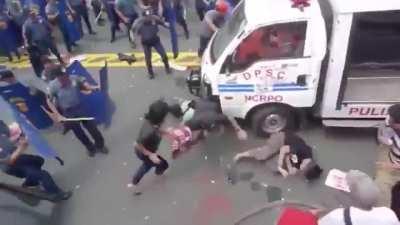 This would seriously make a good campaign video for Leni | Taylor Swift — Only The Young (Philippines Version)