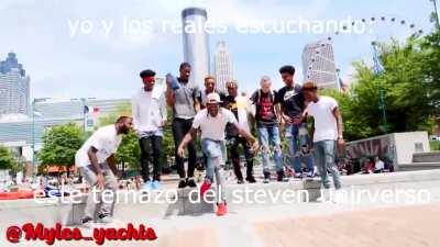 los fan de su escuchando esta musica de Garnet en el 2014