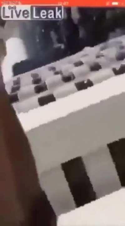 *zvuk padajúceho človeka