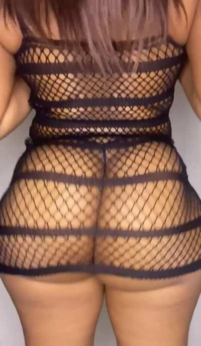 Clapping bubble butt