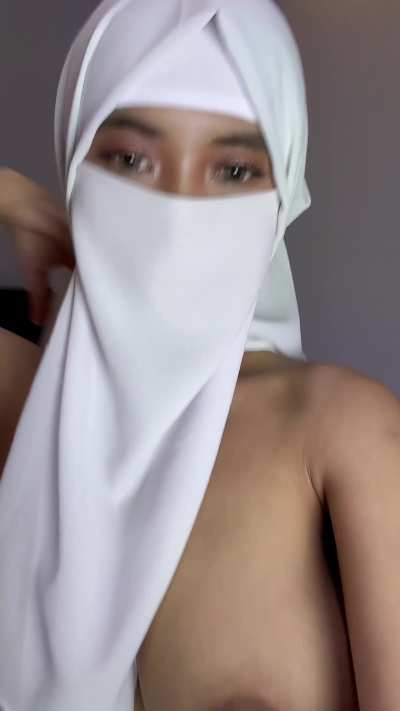 Letting these heavy Asian tits out to play