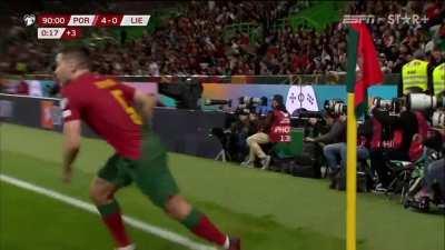 Que alcance da STAR+, hein?!?! O nosso amigo Giuseppe, lá na Itália, tá prestigiando a transmissão.