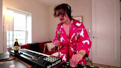 After the GME report, I'm sure a lot of Euro apes have been sat at the edge of their seats waiting for the casino to open. GET OUT OF BED AND OPEN THE CASINO 🚀🚀