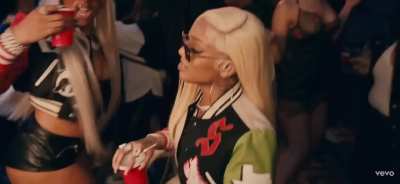 Meg could NEVER get bodied on her own song lol