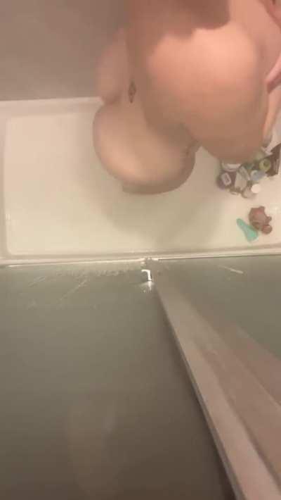 Shower ass clapping
