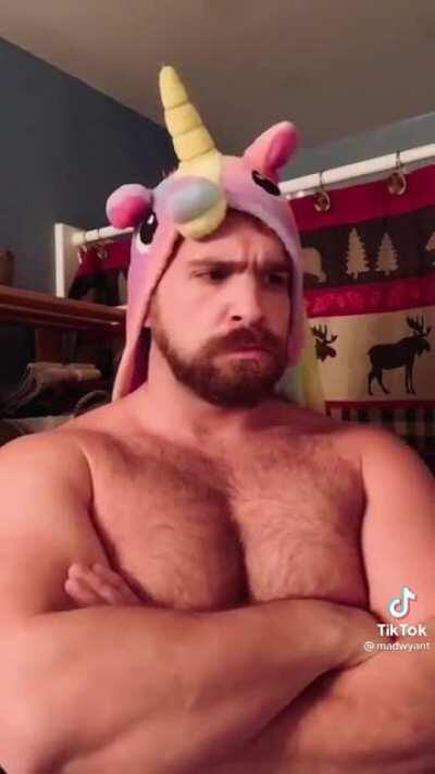 You're a grown man don't lip sync to a child being a child