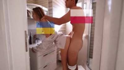 Ukrainan women thanking Poles for help while their husbands are fighting on the front