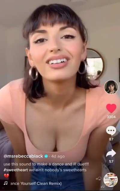 Lil miss jiggly tits