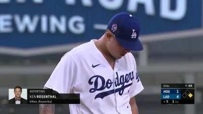 Dodgers organist plays 