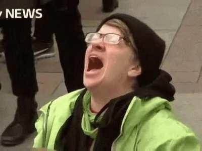 Reddit when they get their text message from Trump lmfao