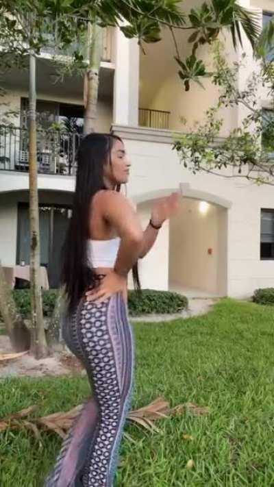 Imagine being at the complex 👀