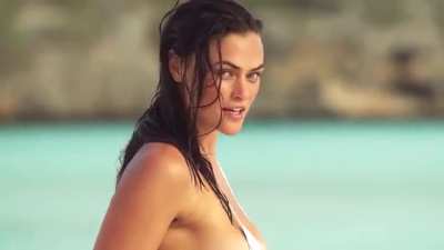 Happy 37th birthday to the beautiful Myla Dalbesio