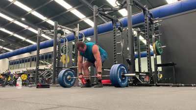 Strapped cheated pendlay rows