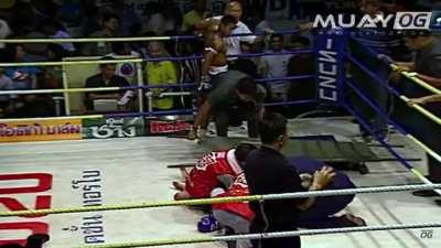 Daoprasuk Sitpafa KO3 Hemaraj Chaoraioi (16.02.2002)