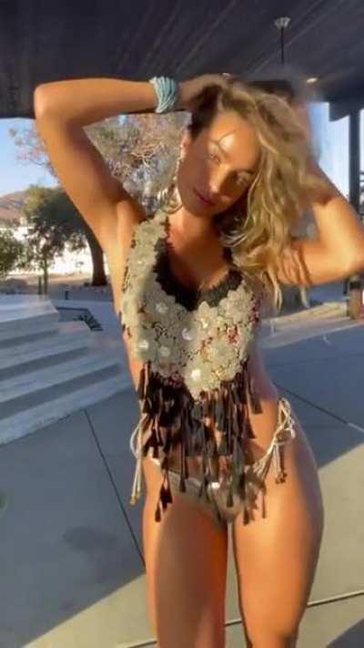 Sommer Ray (@sommerray) [Instagram]