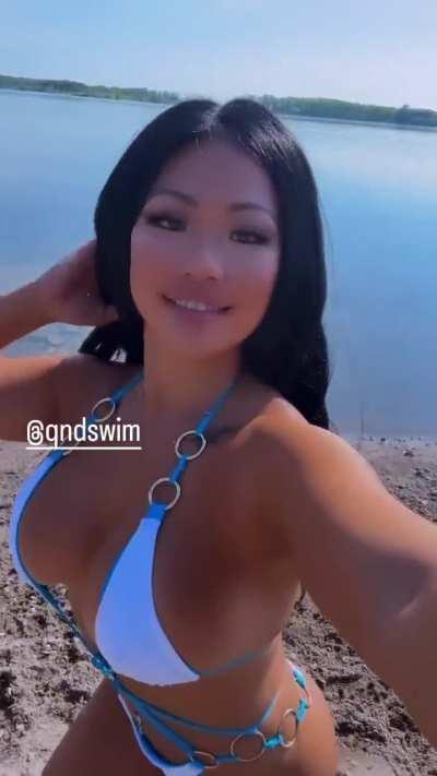 Sue Le (IG: barbellemami_the_ifbbpro)