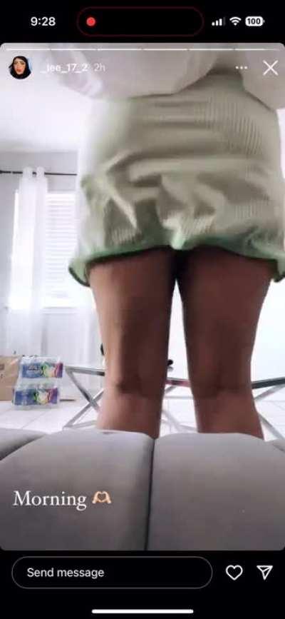 Her loud asf 👏👏🍑