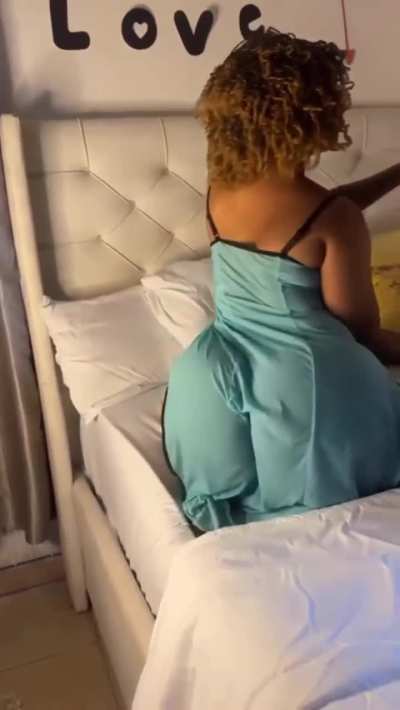 the bed is ready for some action [Jenny]