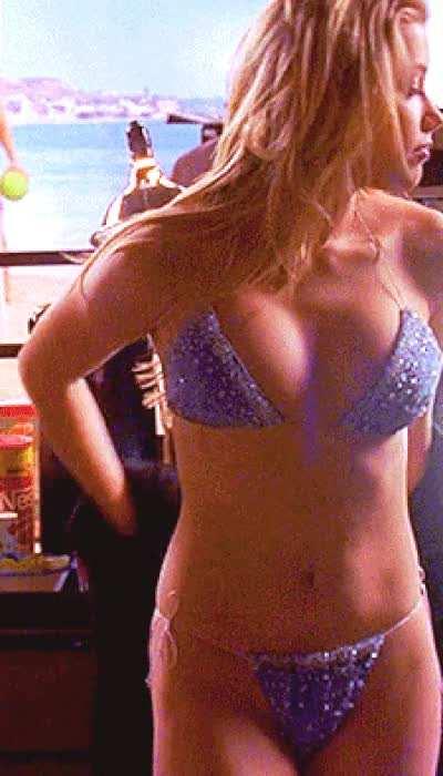 Amber Heard is so delicious😋