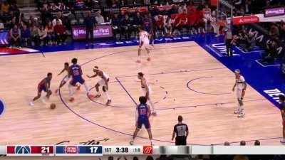 [Highlight] Bilal Coulibaly recovers and somehow blocks James Wiseman's dunk attempt from behind