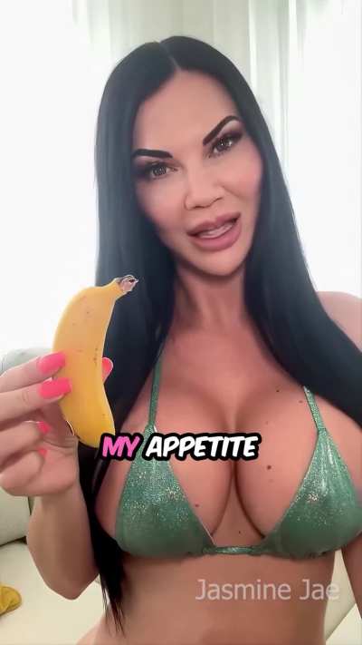 What's Jasmine Jae's preferred size?