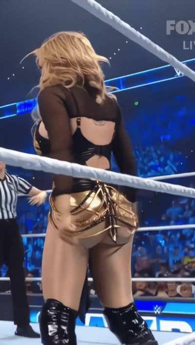 Scarlett's backside (SmackDown 2023-06-15)