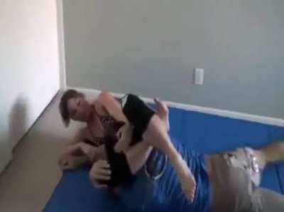 Ariel Home Mixed Wrestling Triangle Choke Headscissors Highlights
