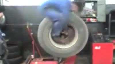 I found where Aloona learnt to Cyberbug