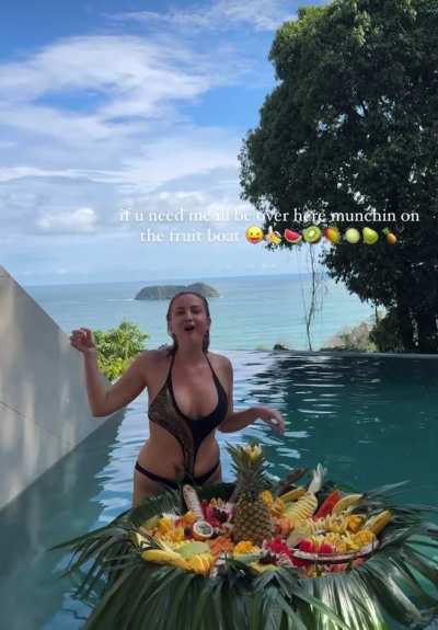 Kat Dunn (BB21) on vacation