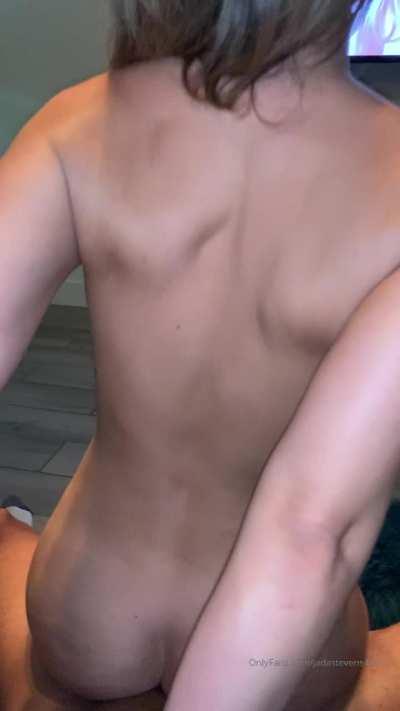 Her pussy just swallows that BBC