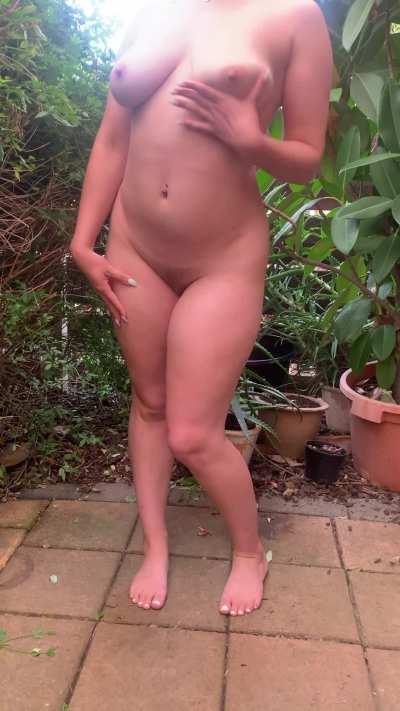 Just in the garden lookin for a root 😉 [23]