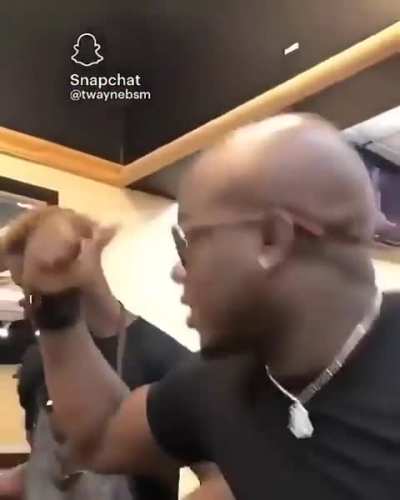 Bro rubbed his head like a magic lamp 😂